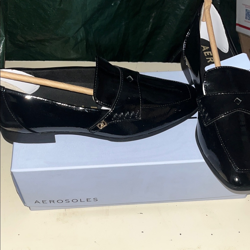 Brand new AEROSOLES Men's Shiny Black Slip-On Loafers